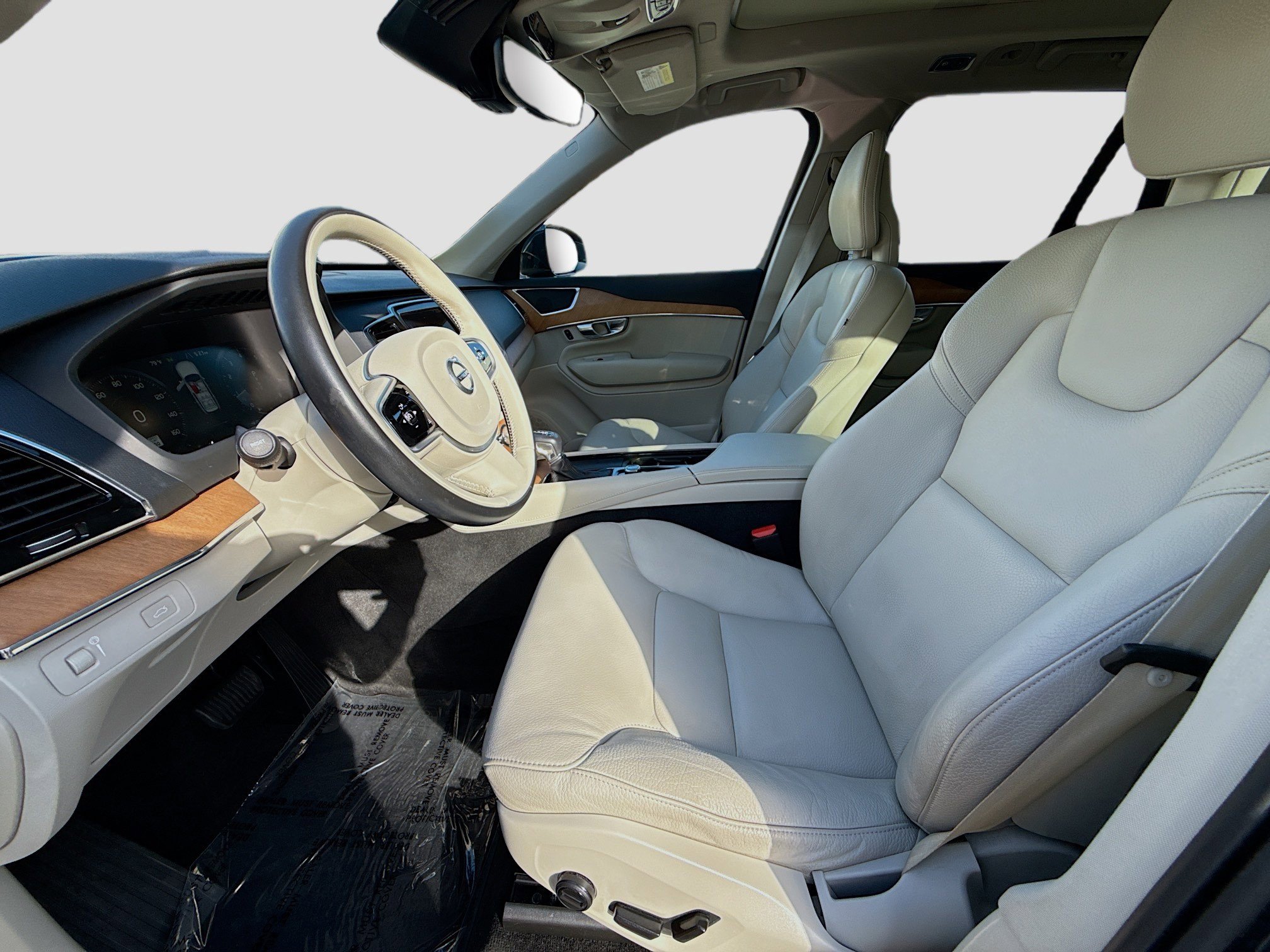 Used 2021 Volvo XC90 T6 Momentum w/ Advanced Package image 19