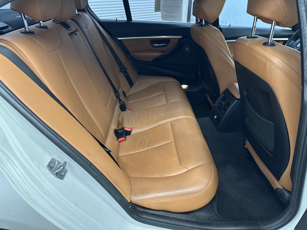 Used 2018 BMW 330i Sedan RWD image 15
