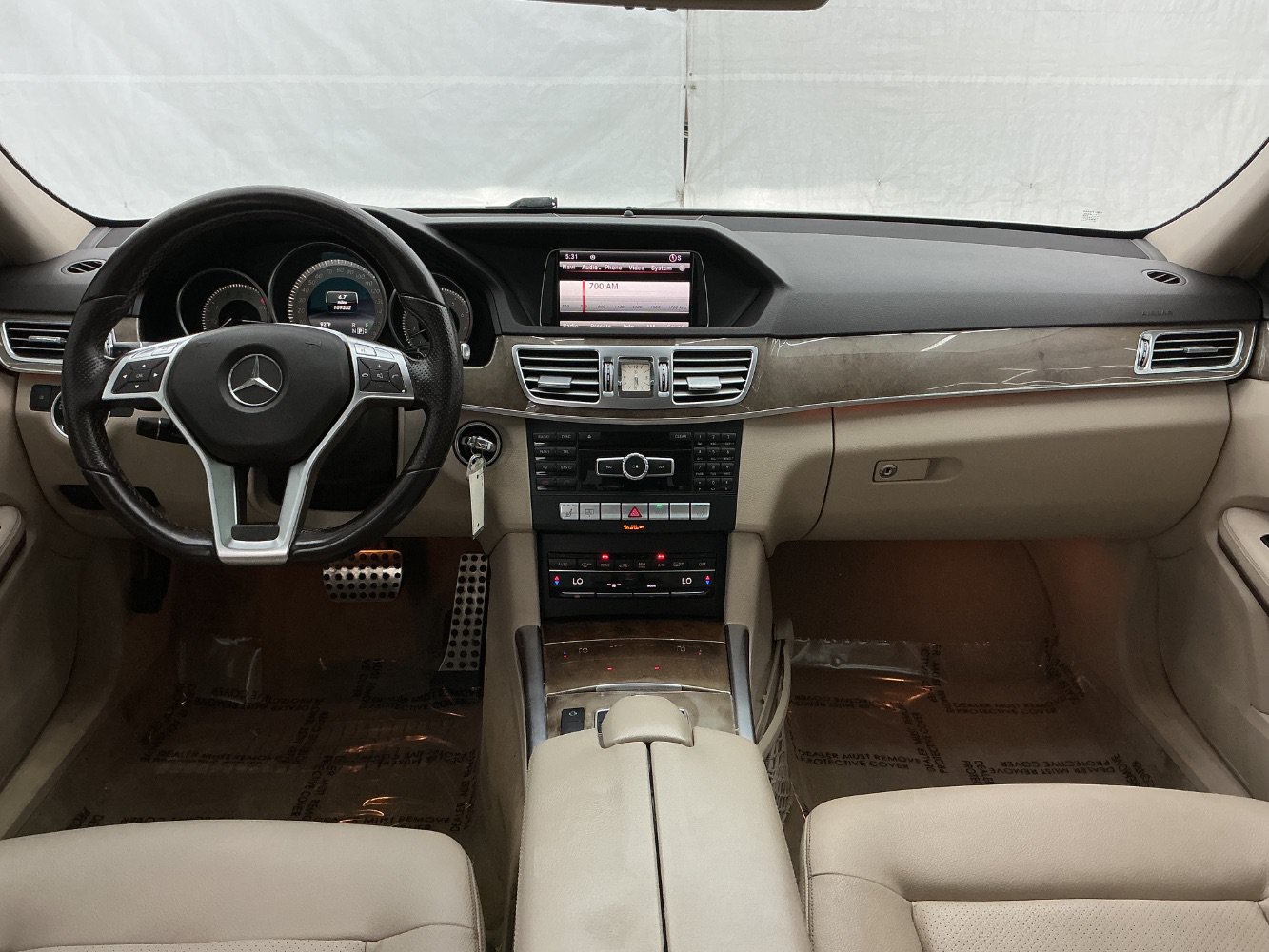 Used 2015 Mercedes-Benz E 350 4MATIC Sedan w/ Premium 1 Package image 26