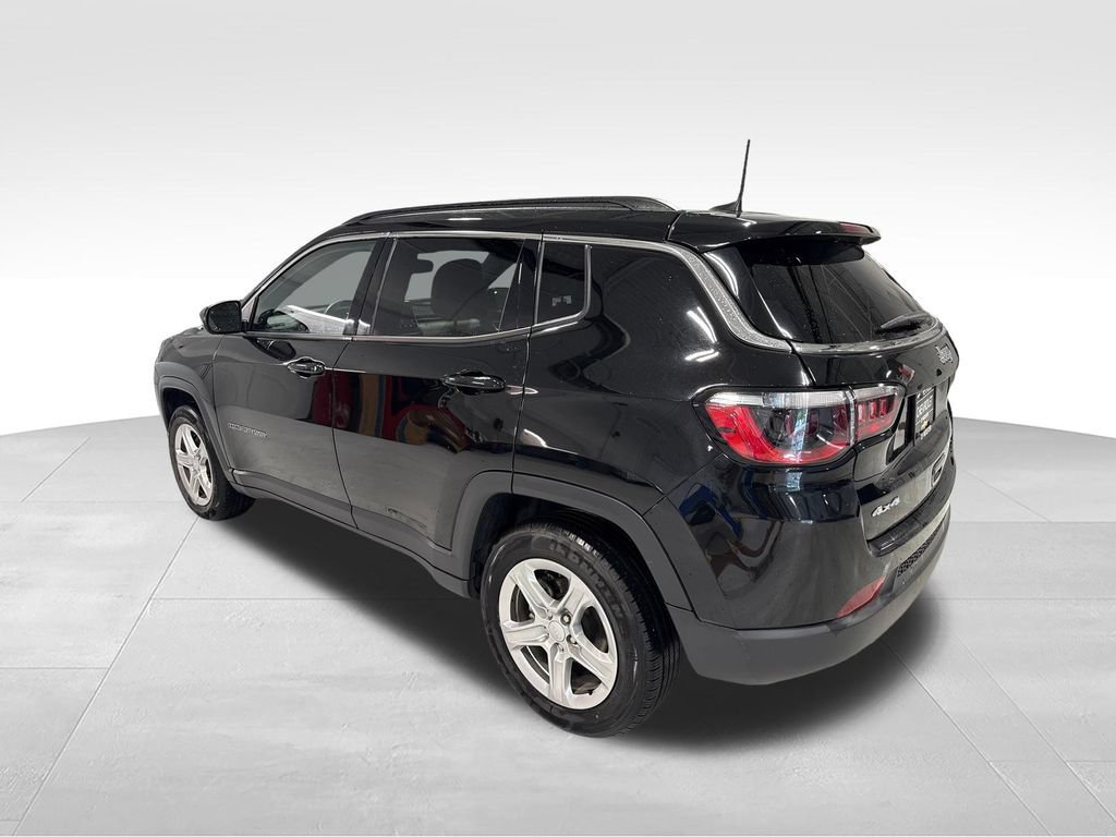 Used 2024 Jeep Compass Latitude AWD/4WD image 45