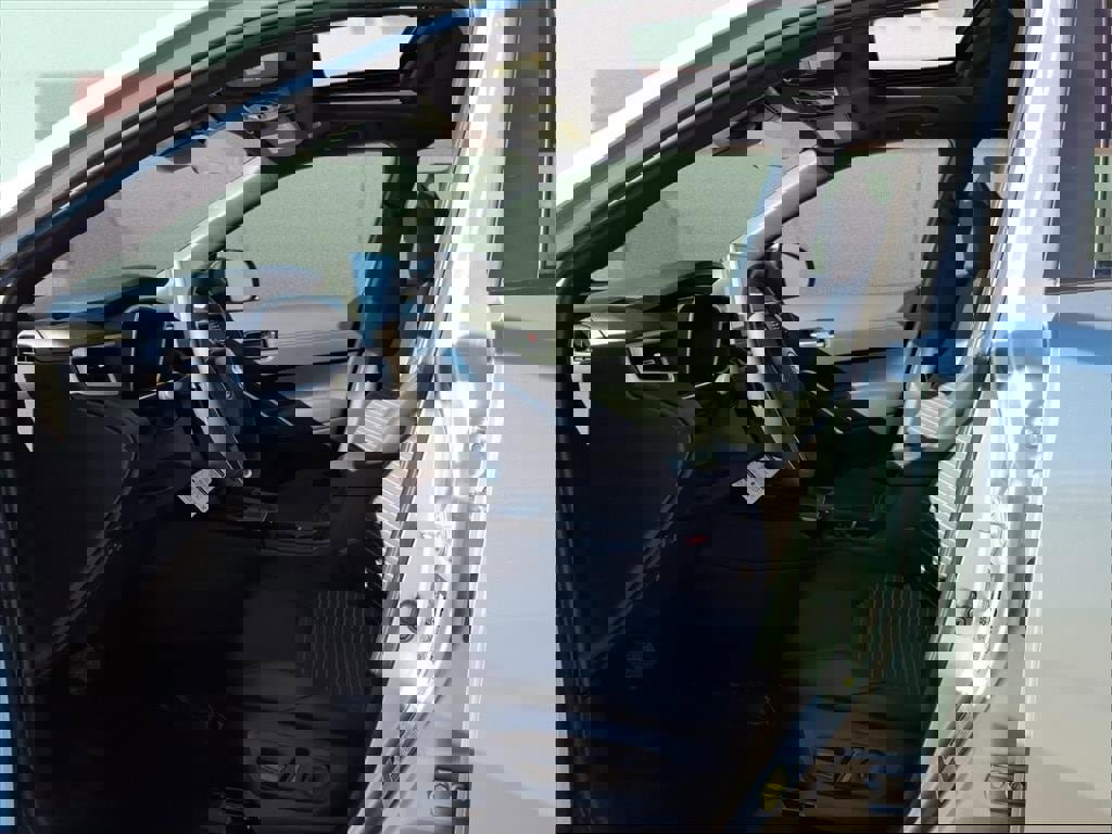 Certified 2026 Toyota Corolla Cross XSE w/ Convenience Package image 16