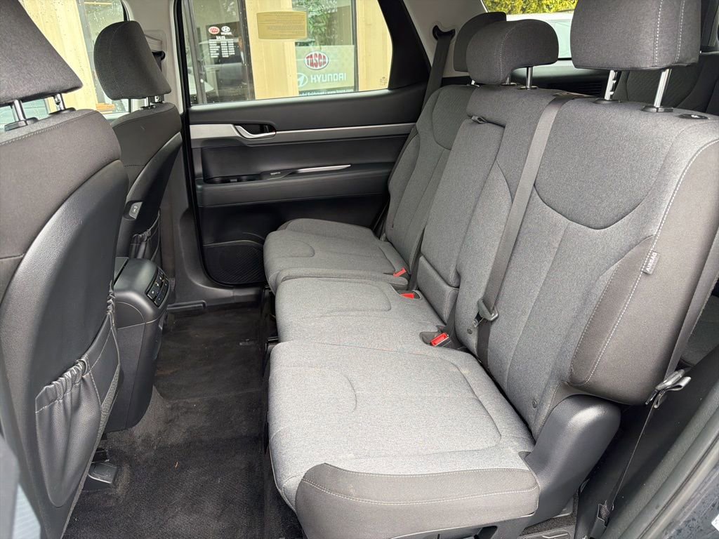 Used 2023 Hyundai Palisade SE w/ Cargo Package image 34