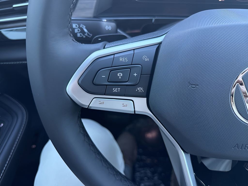 New 2026 Volkswagen Atlas SEL Premium R-Line image 18