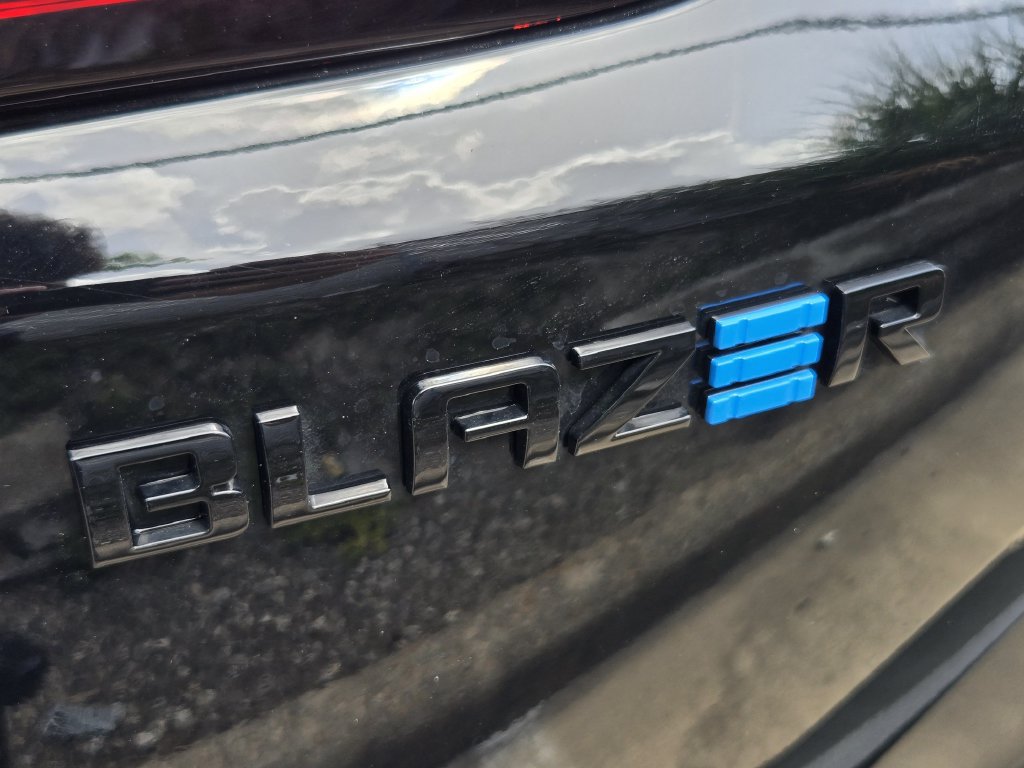 New 2025 Chevrolet Blazer EV LT w/ Midnight/Sport Edition FWD image 12