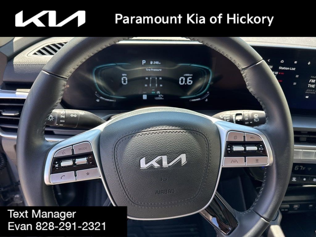 Used 2025 Kia Telluride S image 36