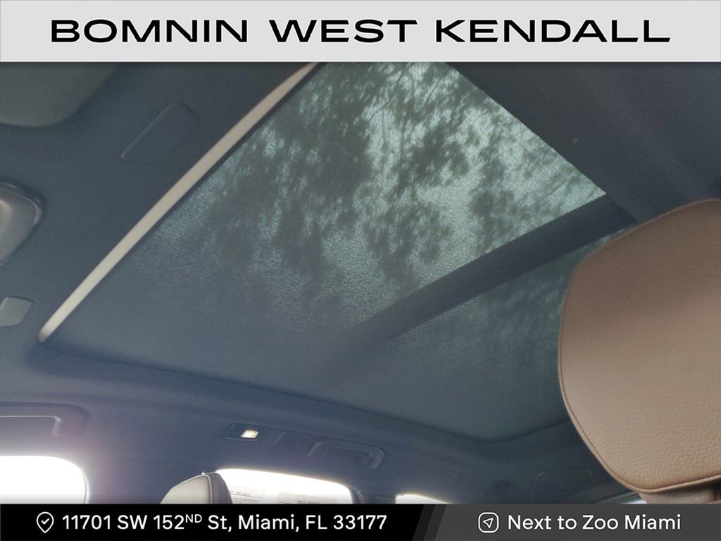 Used 2023 Volvo XC60 T8 Plus image 23