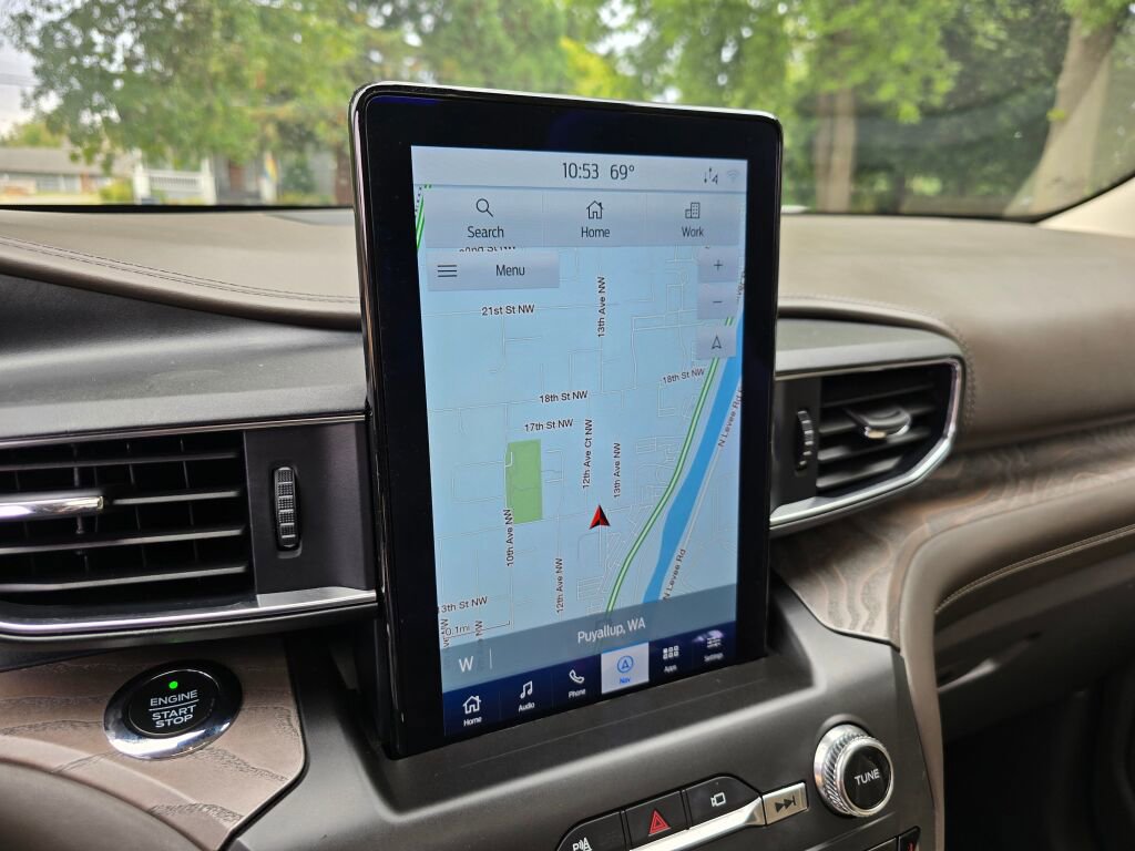 Used 2020 Ford Explorer Platinum w/ Premium Technology Package image 31