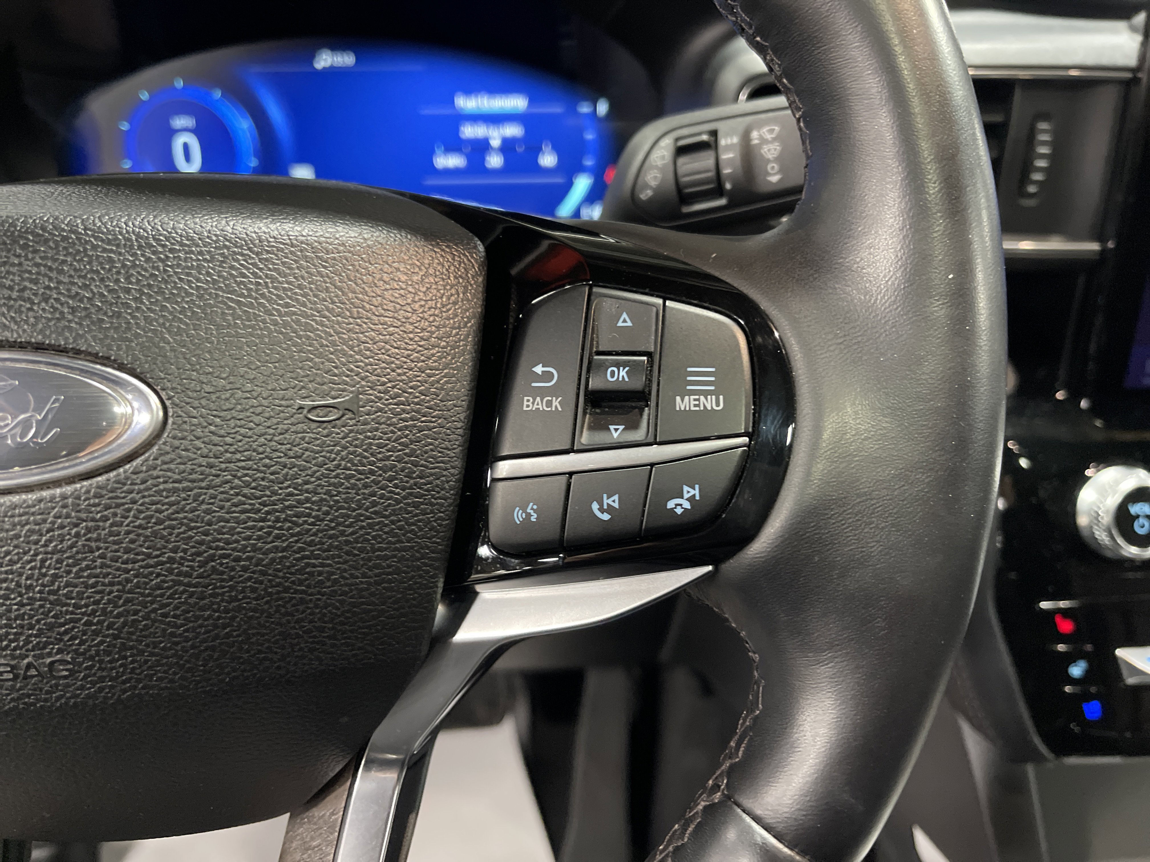 Used 2022 Ford Explorer Platinum w/ Equipment Group 601A image 21