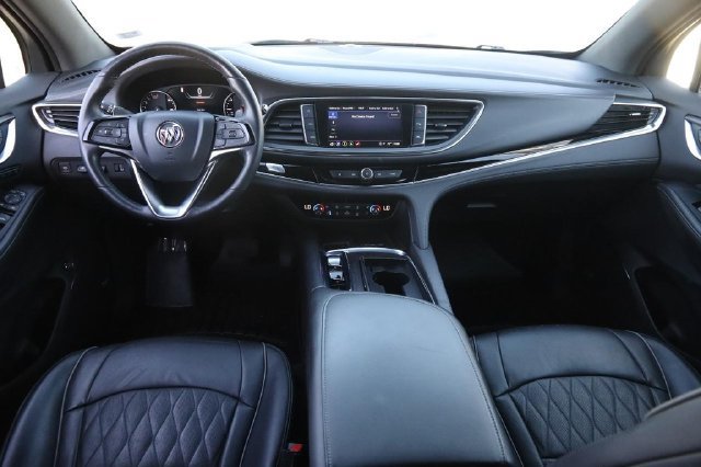 Used 2022 Buick Enclave Avenir w/ Avenir Technology Package AWD/4WD image 25