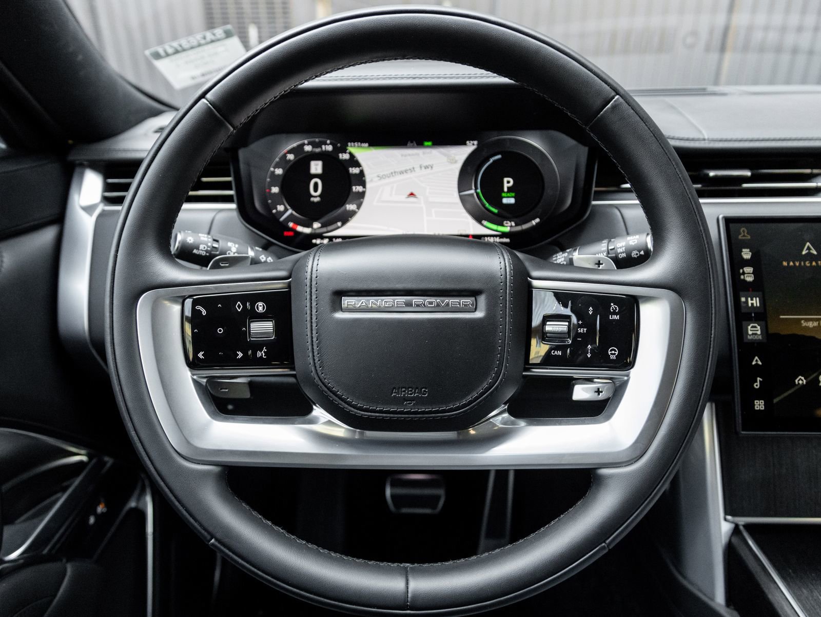 Used 2025 Land Rover Range Rover SE image 13