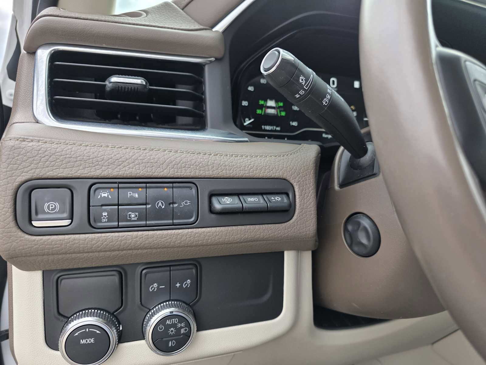 Used 2022 GMC Yukon XL Denali image 22