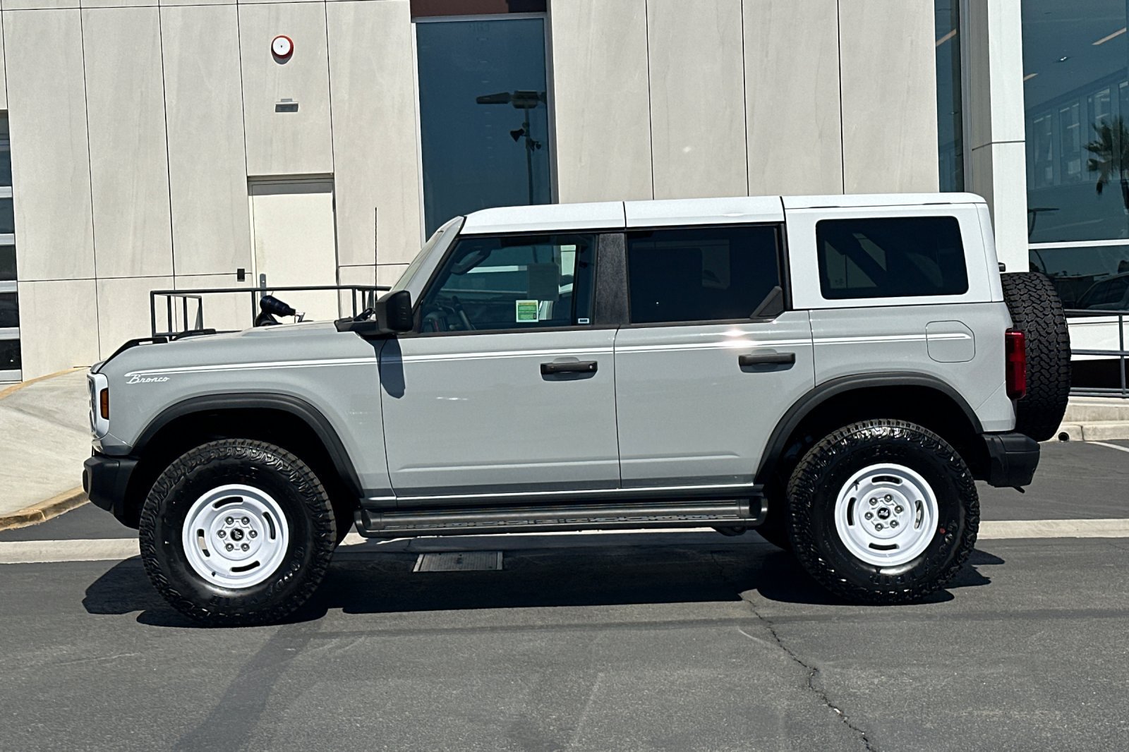 New 2026 Ford Bronco Heritage Edition AWD/4WD image 6