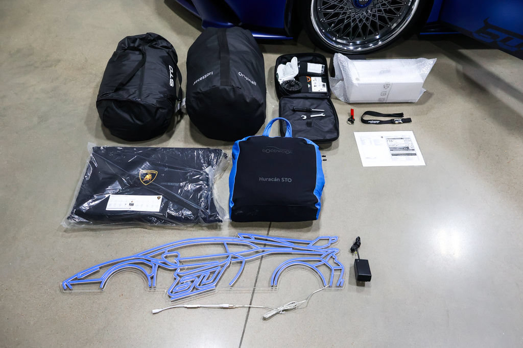Used 2023 Lamborghini Huracan STO RWD image 68