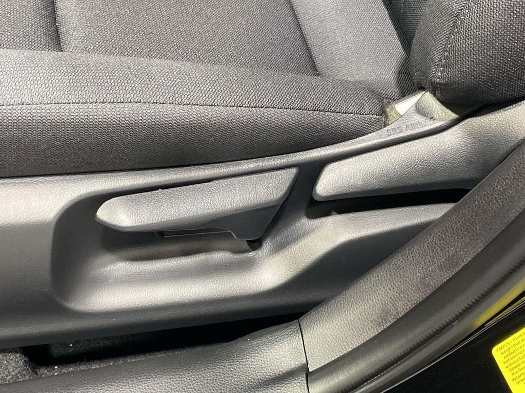 Used 2025 Toyota Corolla LE image 14