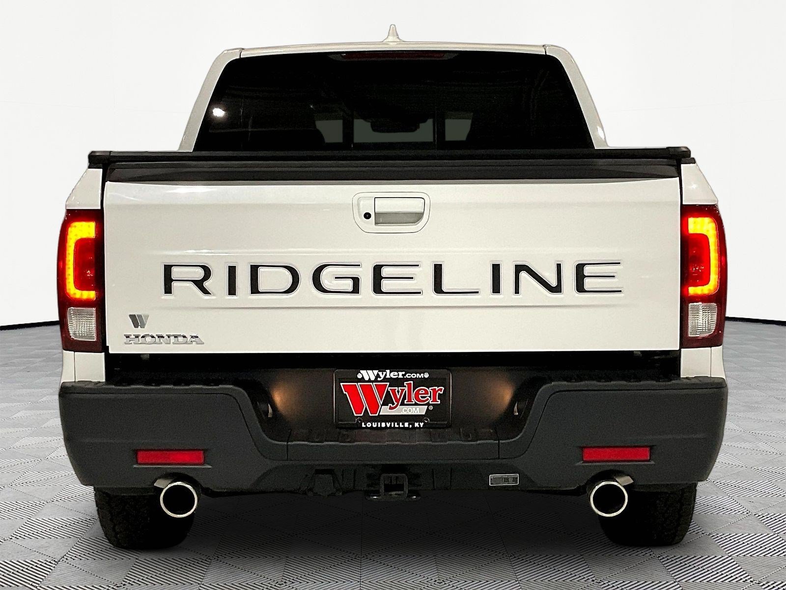 Used 2025 Honda Ridgeline RTL+ image 5
