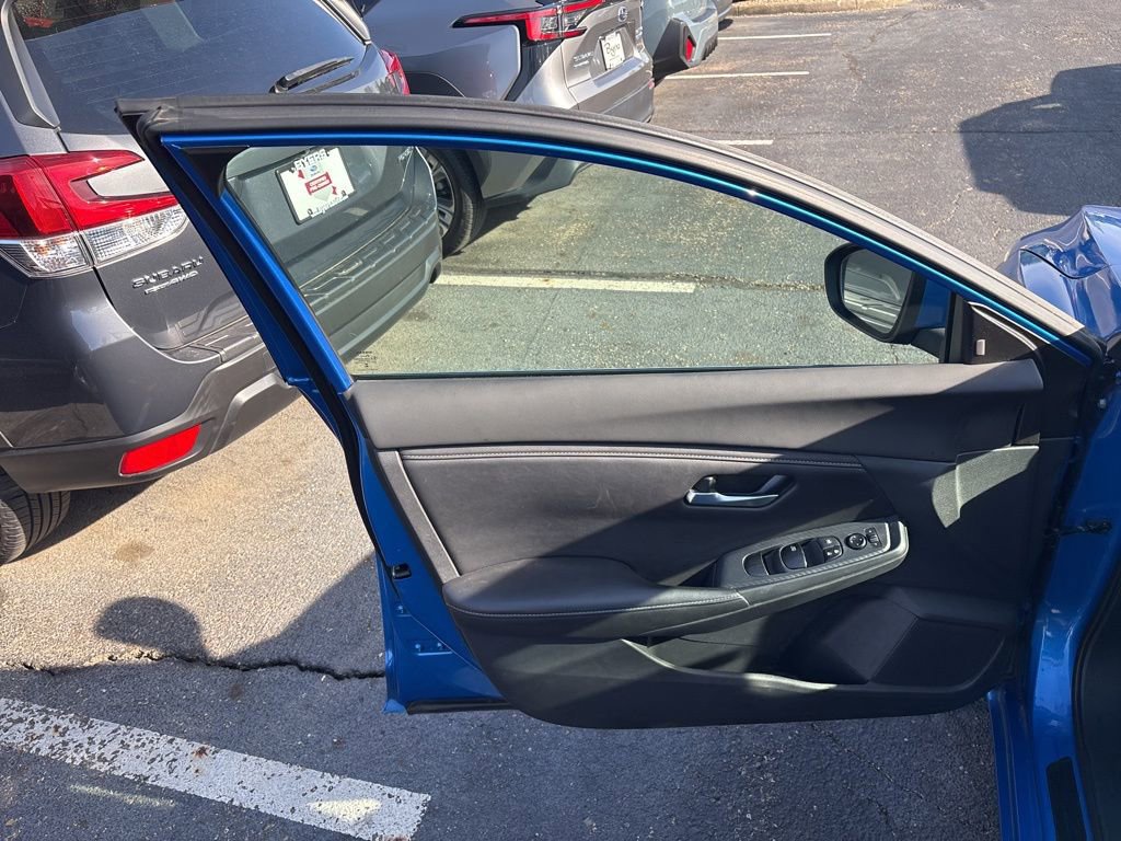 Used 2022 Nissan Sentra SV FWD image 18