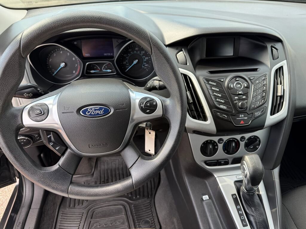 Used 2014 Ford Focus SE w/ SE Winter Package image 17