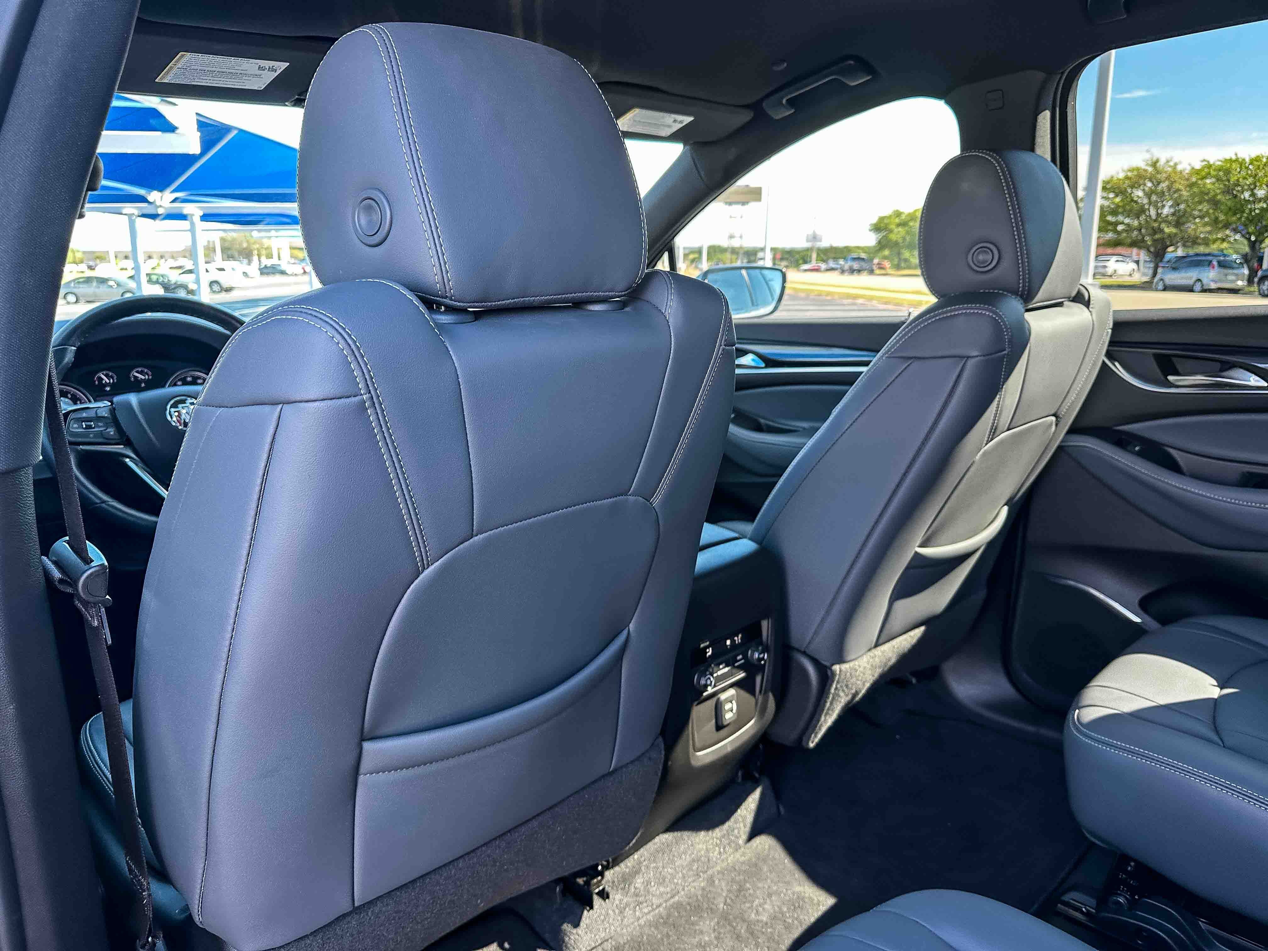 Used 2023 Buick Enclave Essence w/ Sport Touring Edition FWD image 17