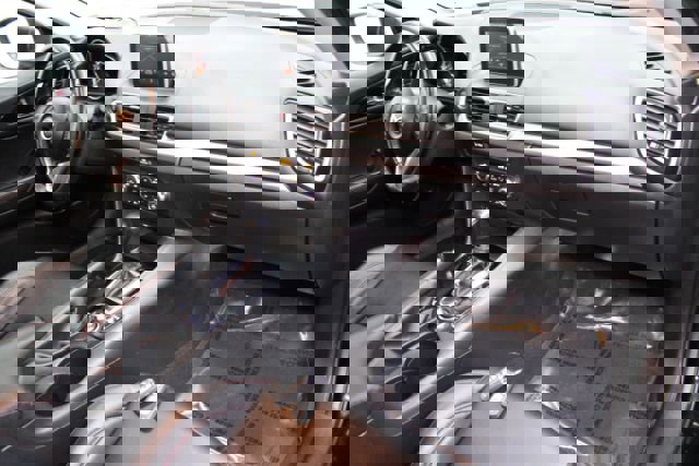 Used 2014 MAZDA MAZDA3 s Touring image 24