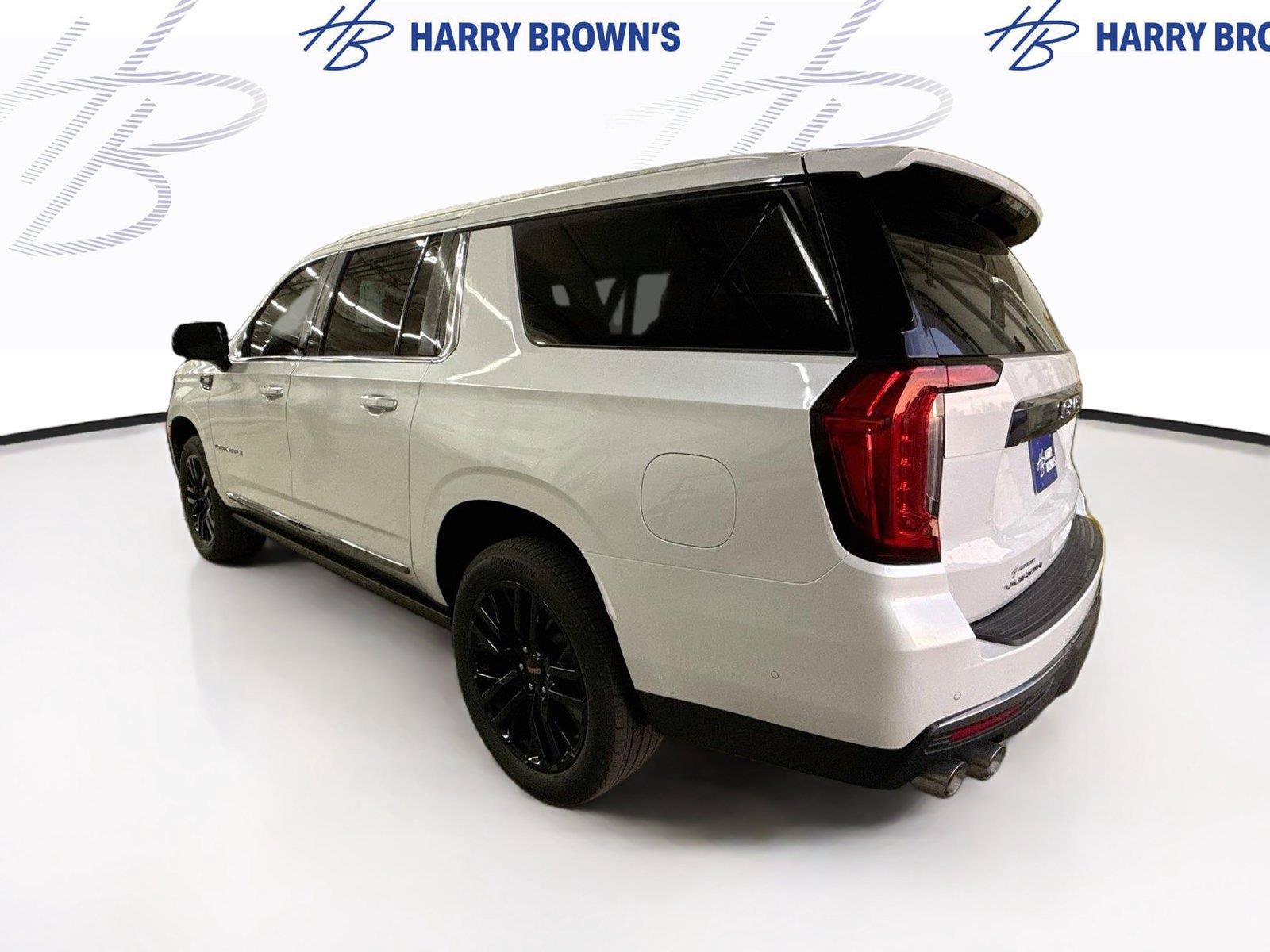 Used 2024 GMC Yukon XL Denali Ultimate AWD/4WD image 2