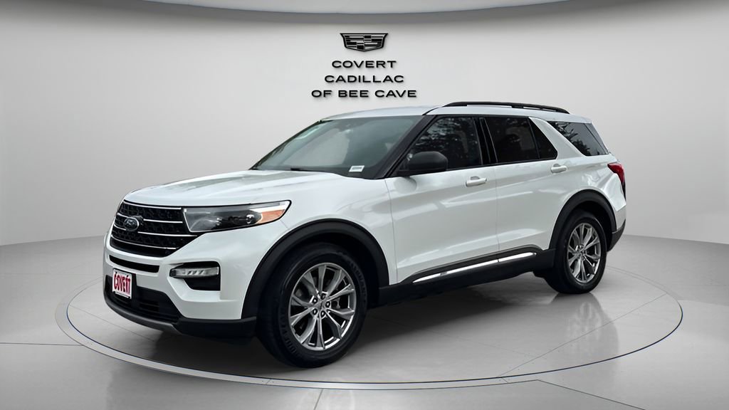 Used 2020 Ford Explorer XLT w/ Equipment Group 202A image 3