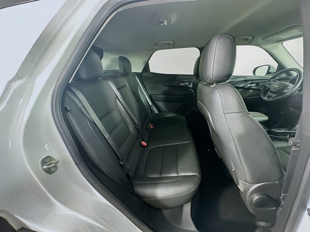 Used 2021 Chevrolet TrailBlazer LT w/ Premium Seating Package FWD image 35