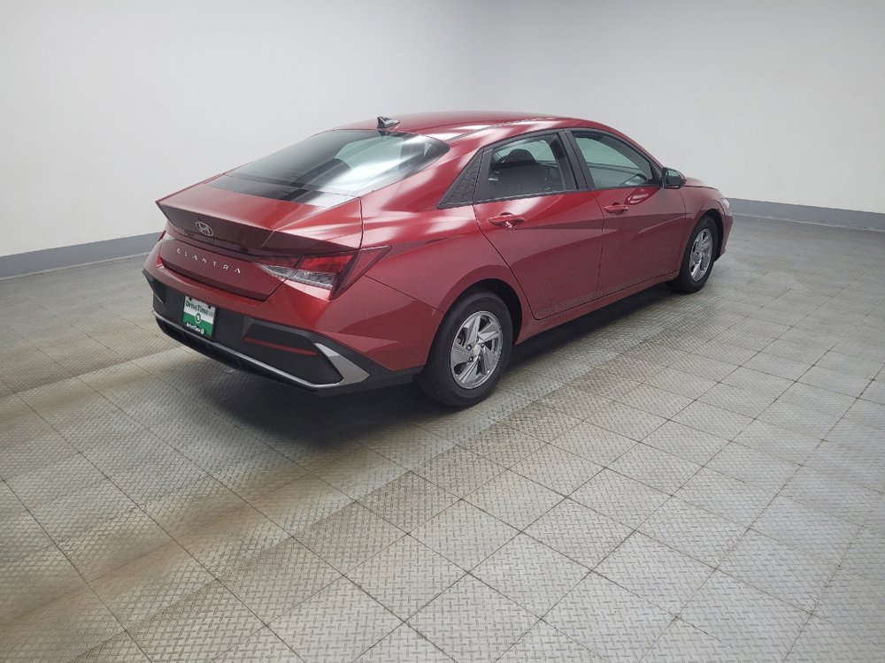 Used 2024 Hyundai Elantra SE FWD image 10