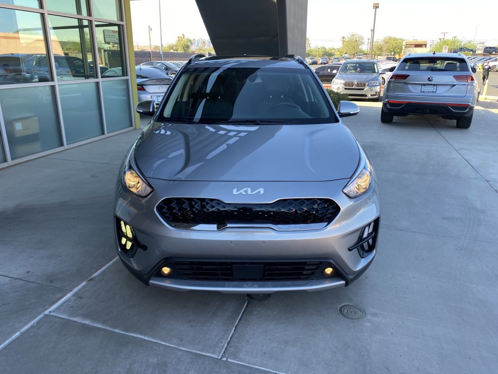 Used 2022 Kia Niro Touring Special Edition FWD image 7