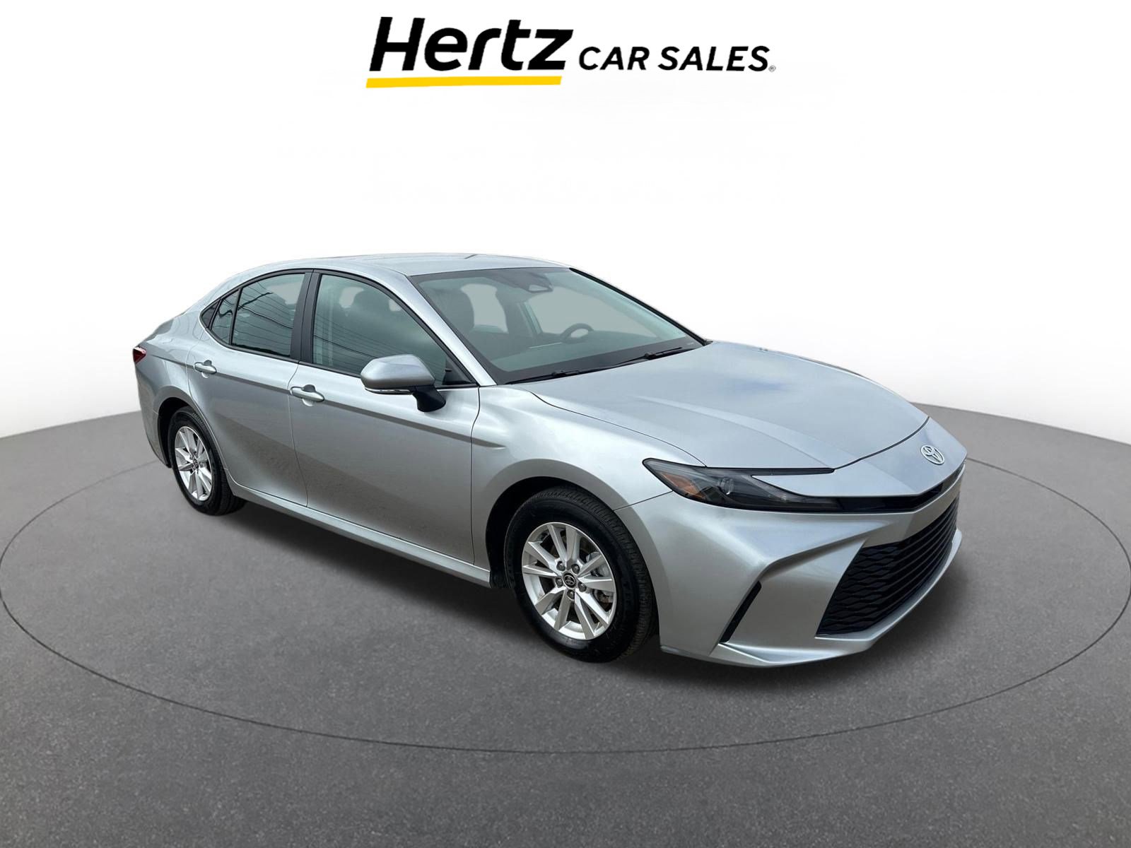 Used 2025 Toyota Camry LE image 1
