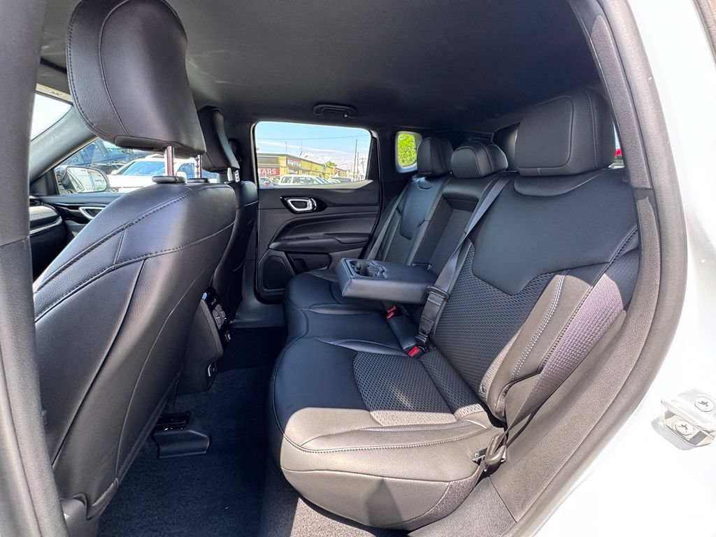New 2026 Jeep Compass Latitude AWD/4WD image 15