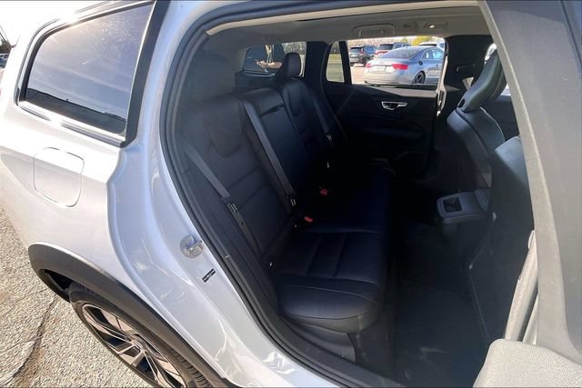 Used 2025 Volvo V60 B5 Cross Country Plus AWD/4WD image 25