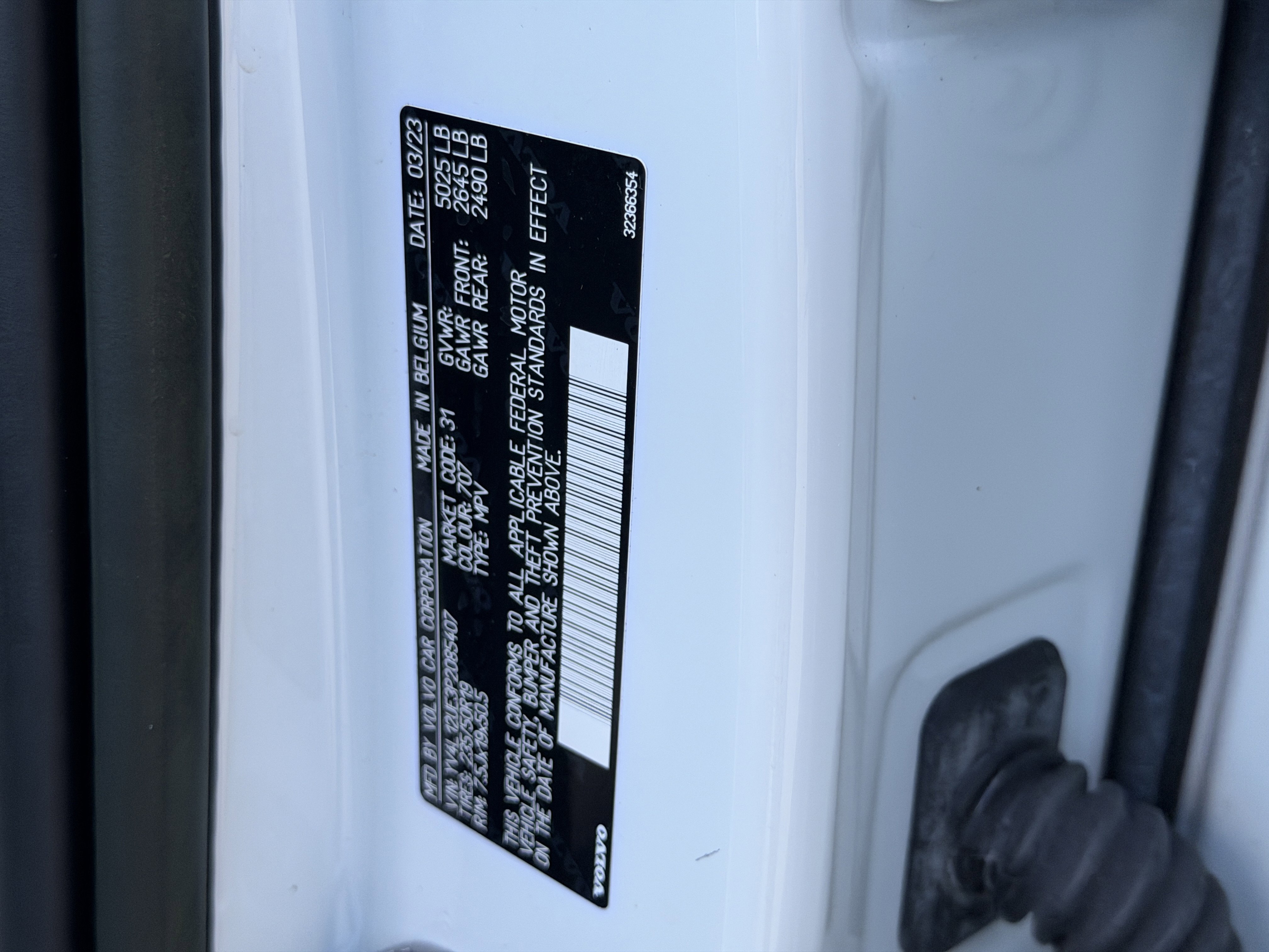 Certified 2023 Volvo XC40 B5 Plus w/ Protection Package Premier image 34