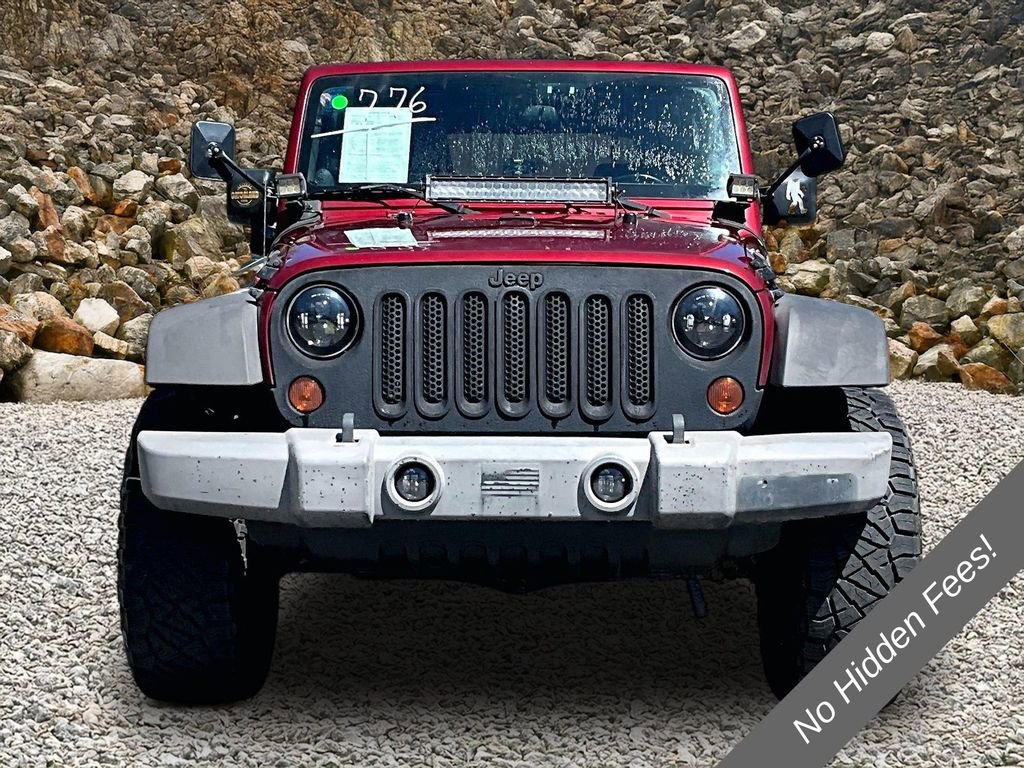 Used 2012 Jeep Wrangler Unlimited Rubicon w/ Connectivity Group AWD/4WD image 3
