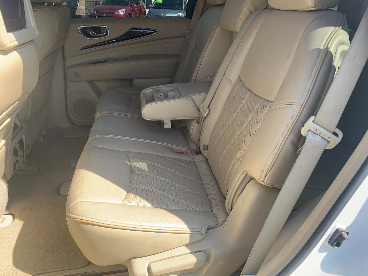 Used 2014 INFINITI QX60 Luxe w/ Deluxe Touring Package AWD/4WD image 31