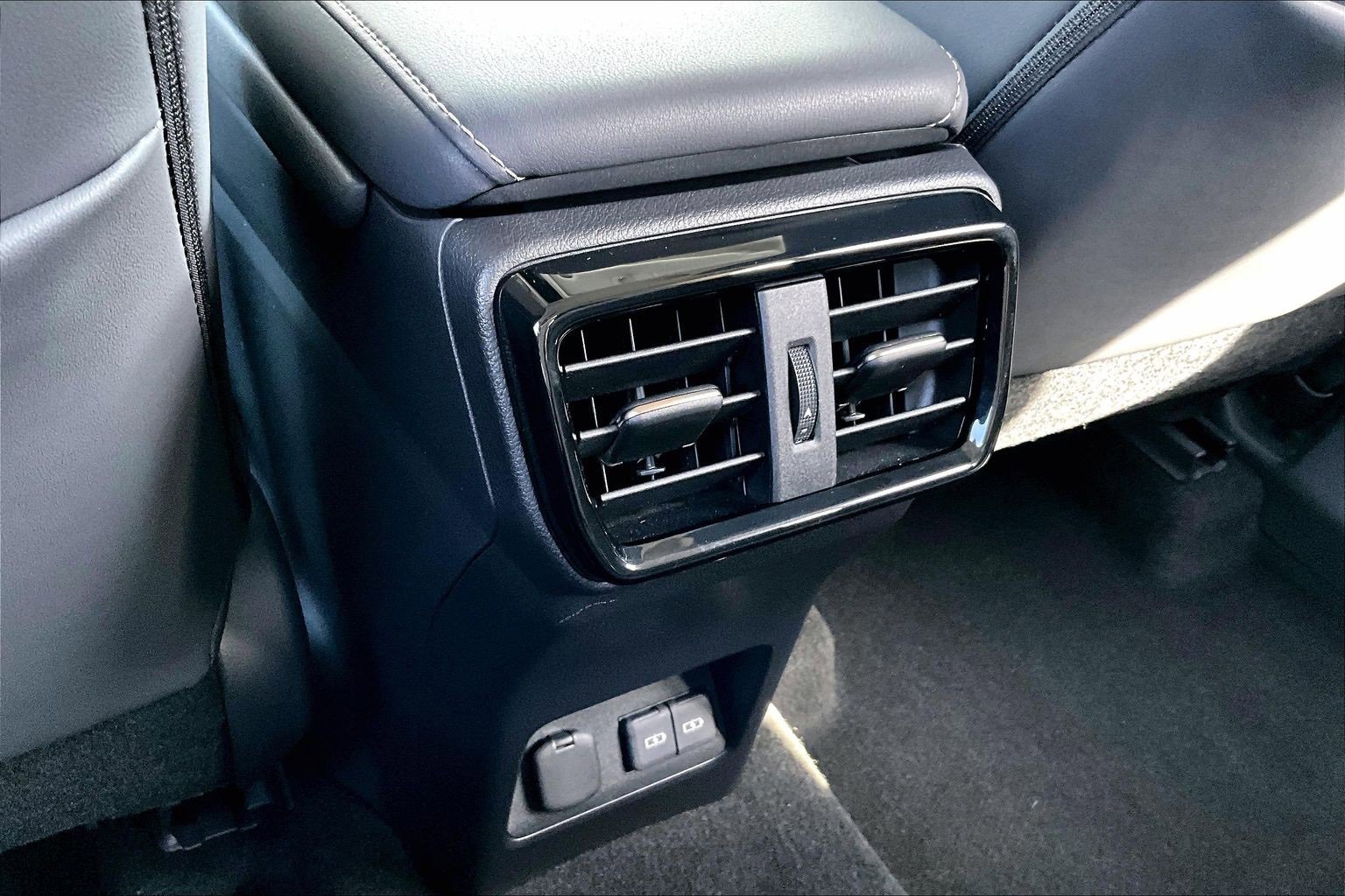 Used 2025 Lexus NX 350h 350h Premium image 34