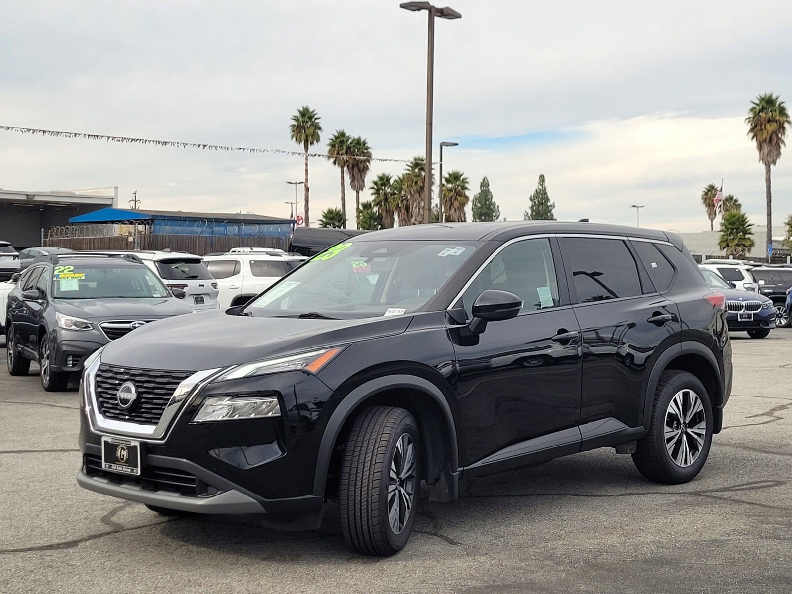 Used 2023 Nissan Rogue SV image 9