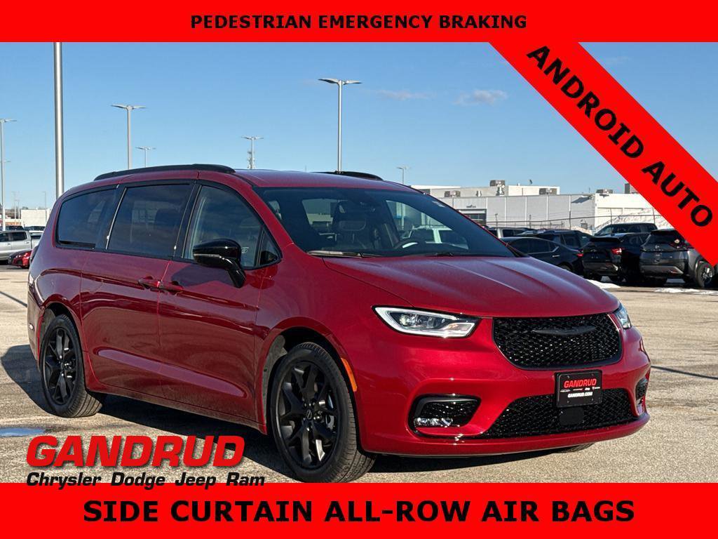 New 2026 Chrysler Pacifica Select w/ S Appearance Package FWD image 1
