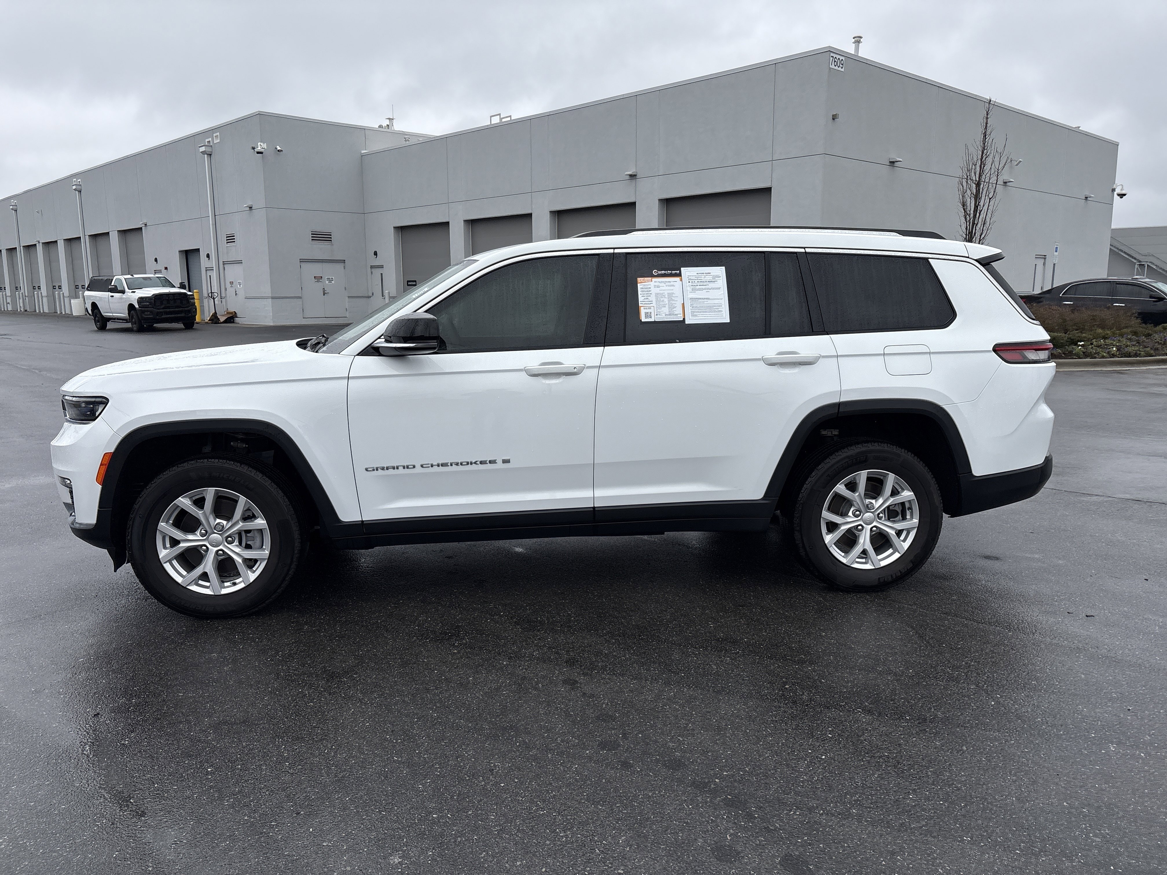 Certified 2023 Jeep Grand Cherokee L Limited image 6