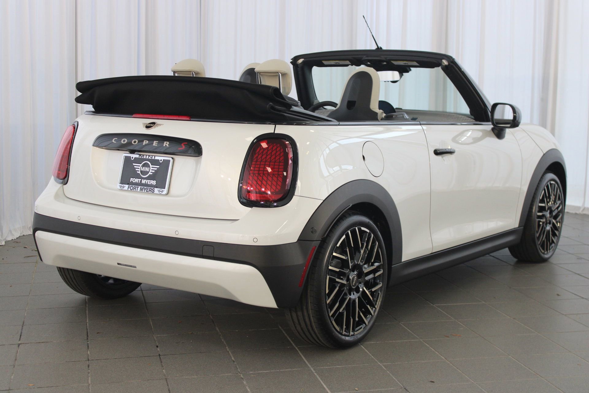 New 2026 MINI Cooper S image 8
