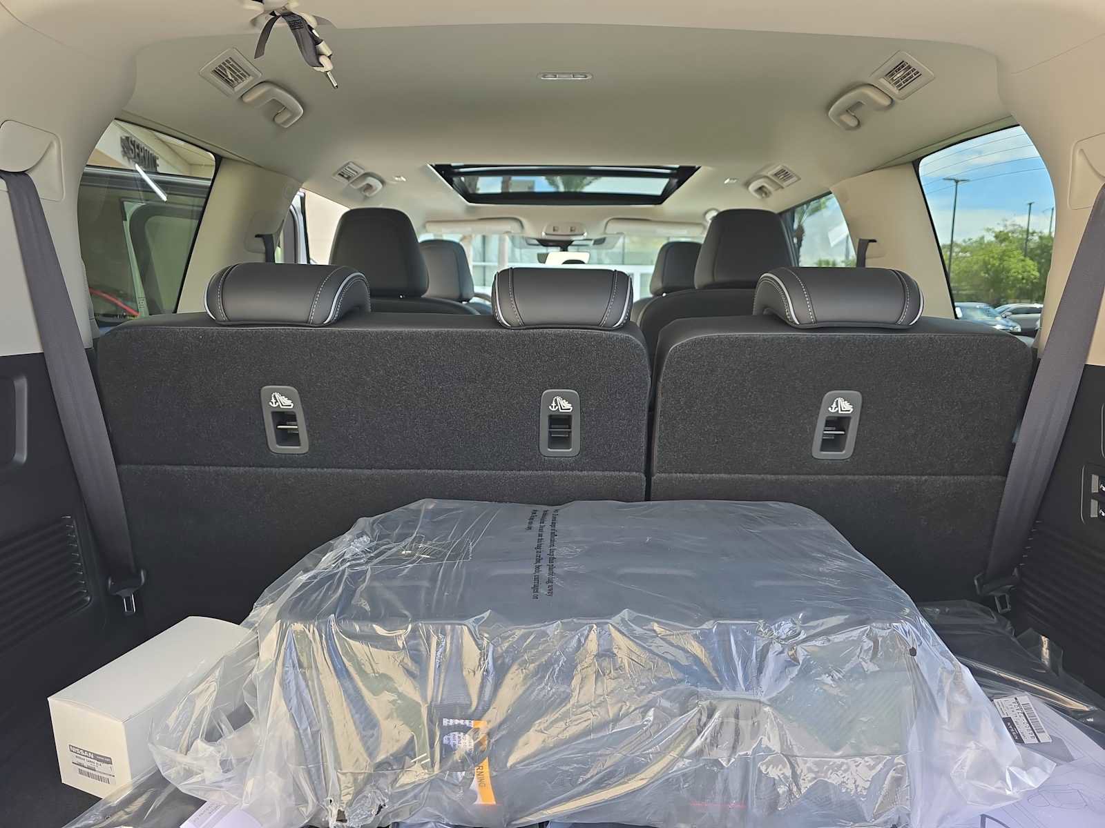 New 2026 INFINITI QX80 Luxe w/ Cargo Package image 26