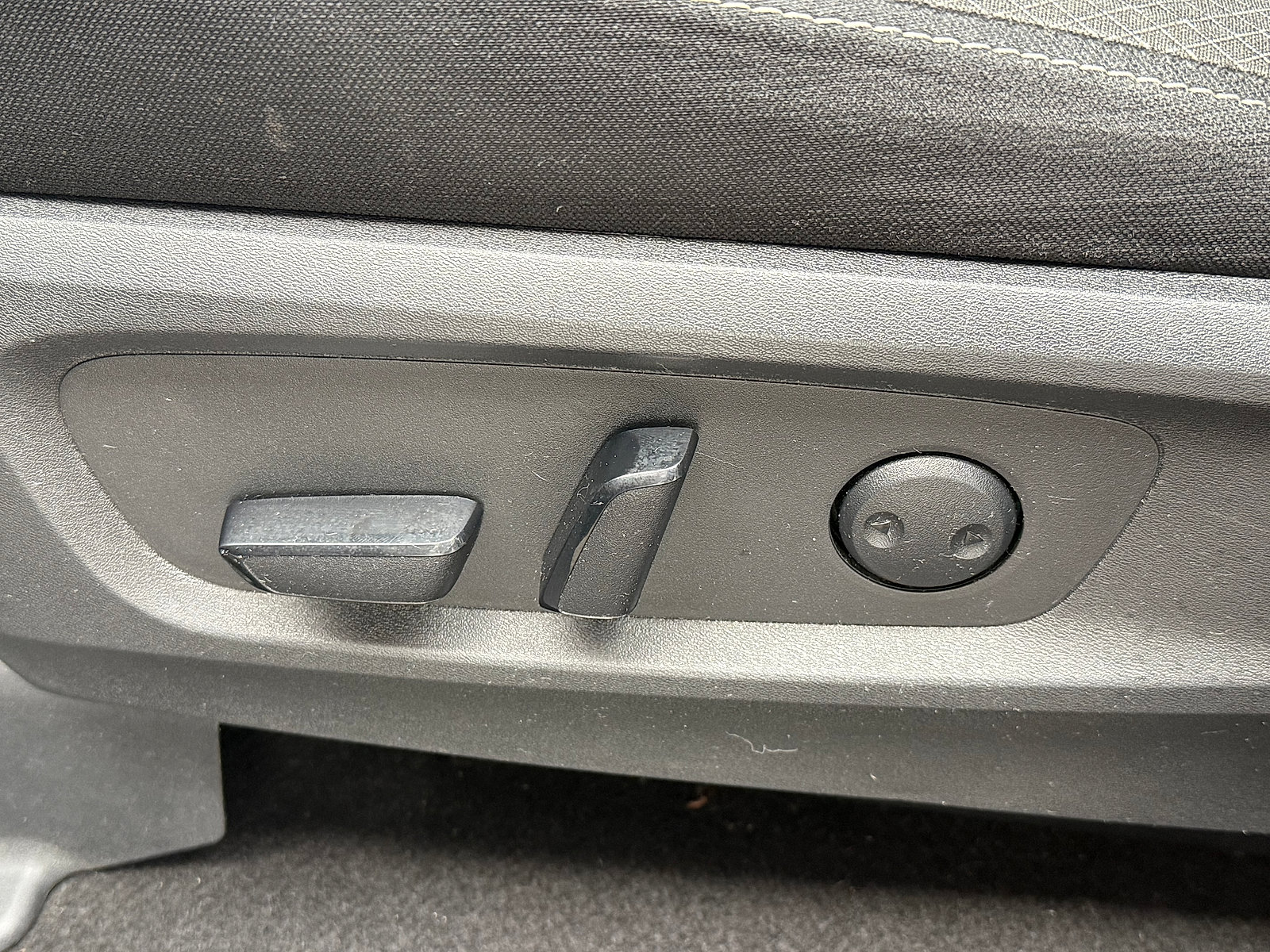 Used 2023 Nissan Pathfinder SV AWD/4WD image 24
