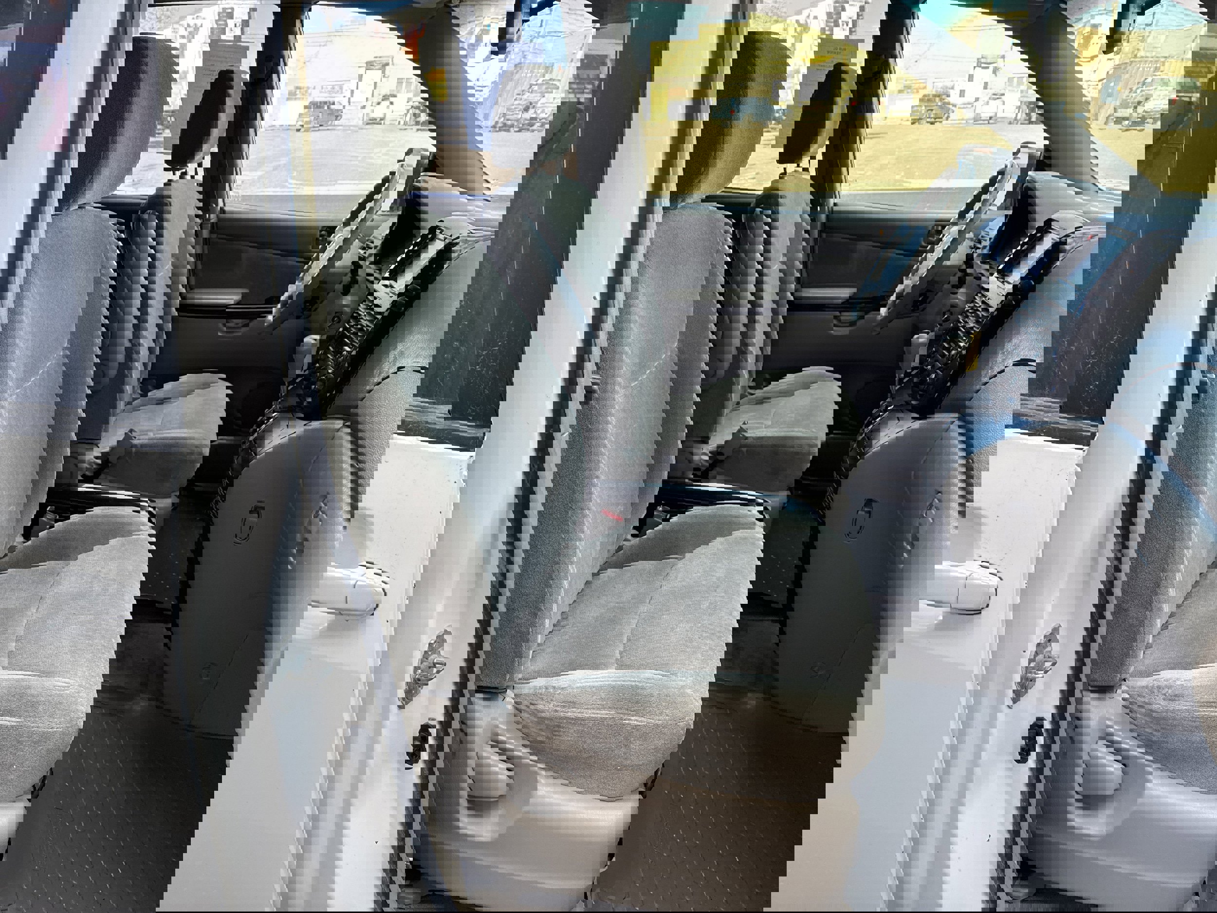 Used 2004 Toyota Sienna CE image 5