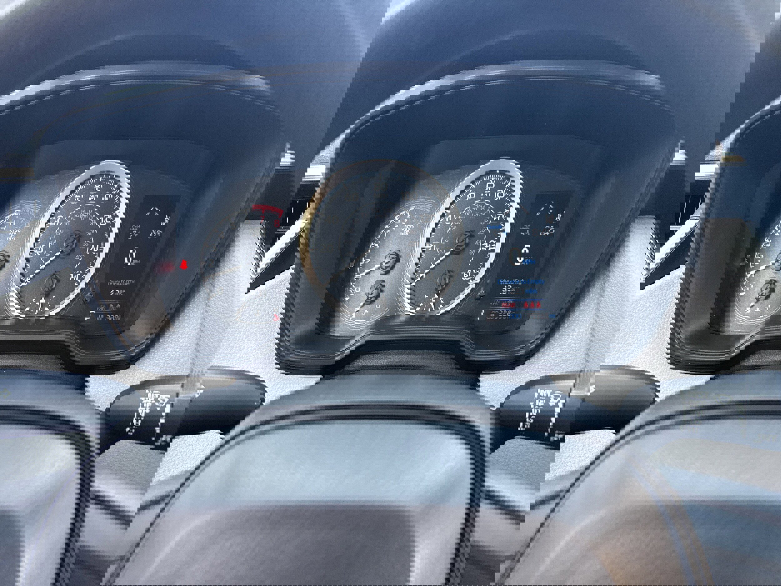 Used 2022 Toyota Corolla LE image 15