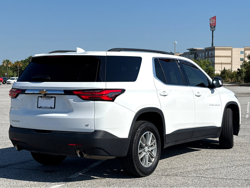 Used 2023 Chevrolet Traverse LT image 22