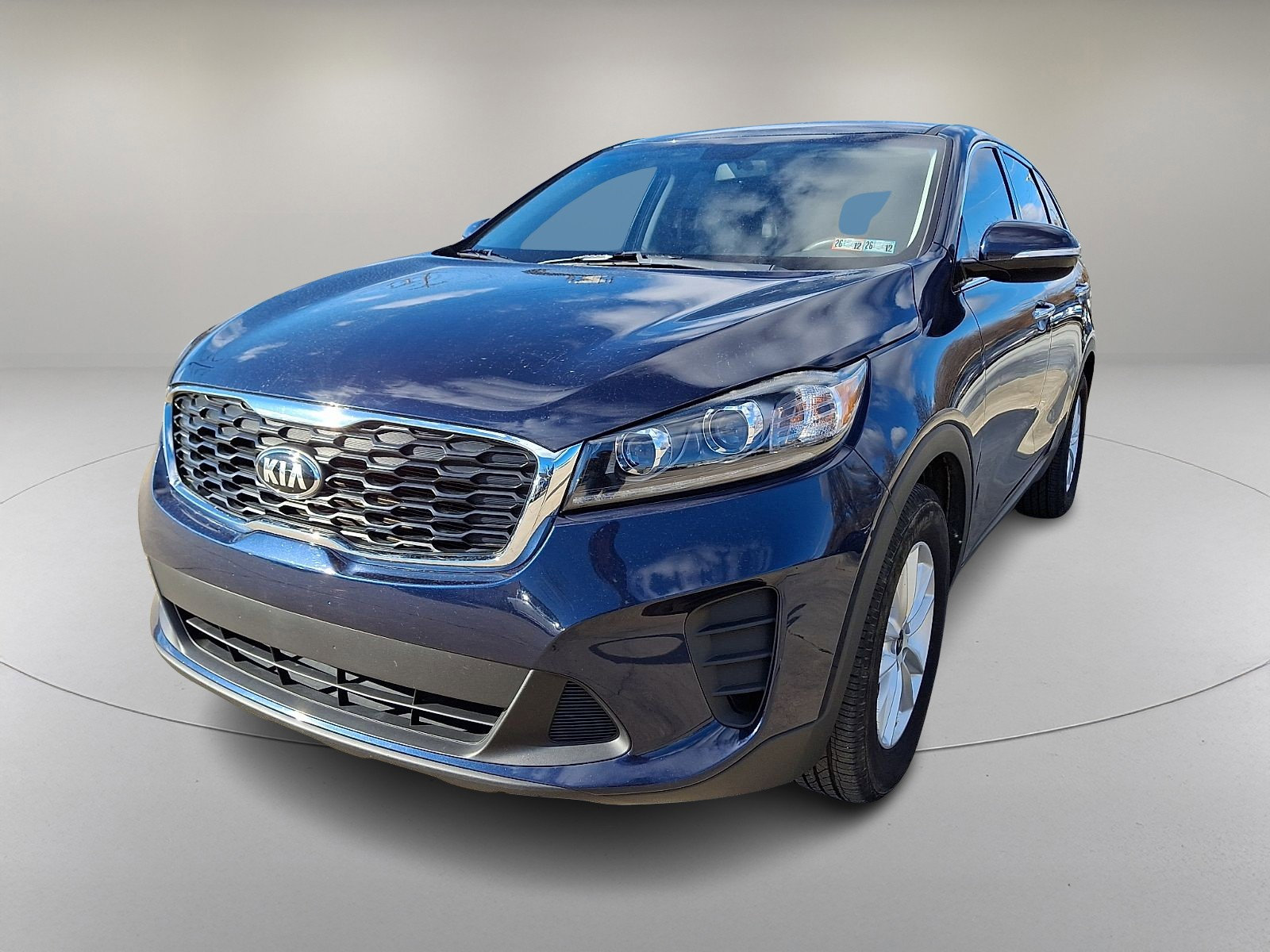 Used 2019 Kia Sorento LX image 4
