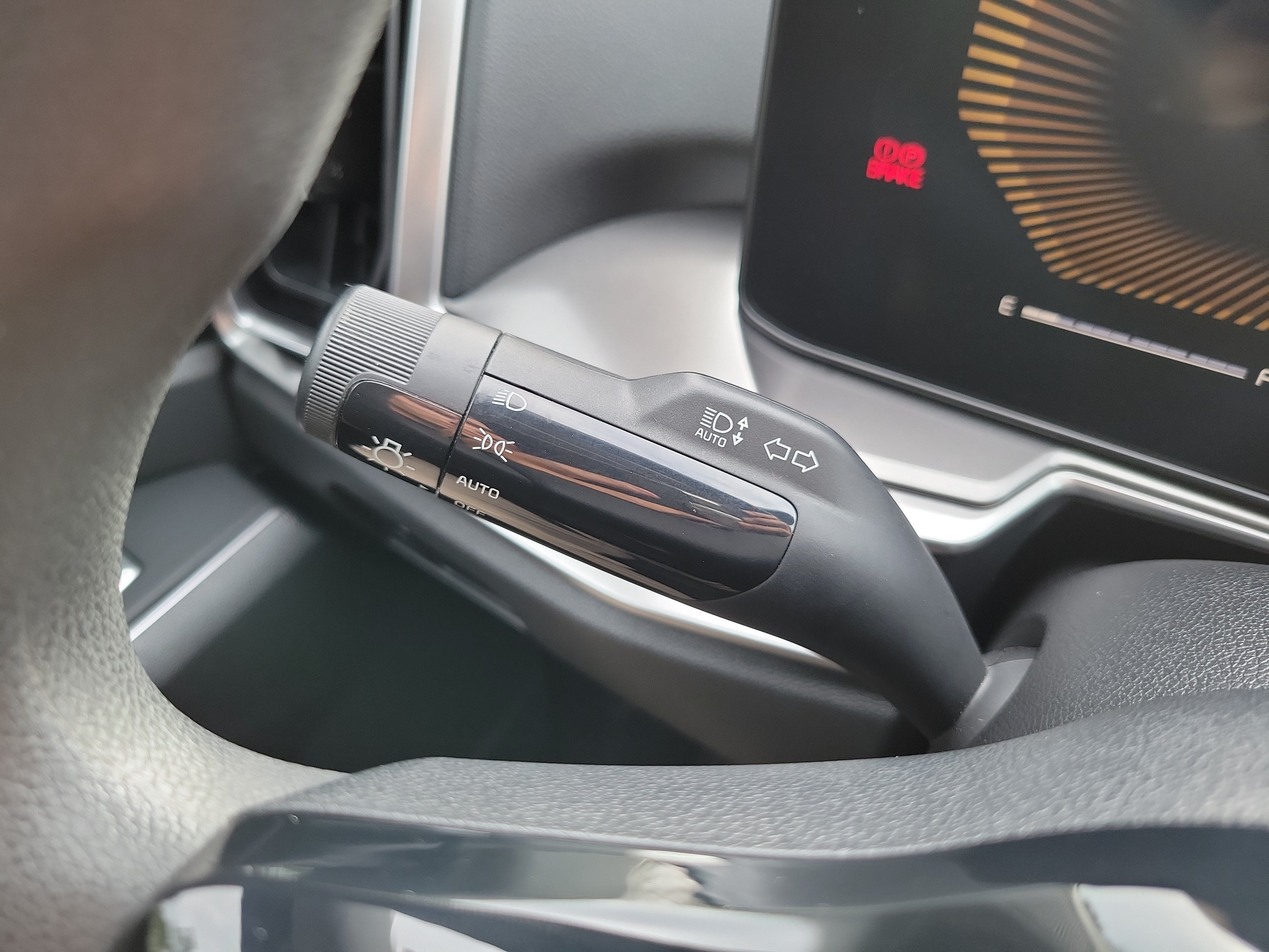 Certified 2024 Kia Sorento LX FWD image 29