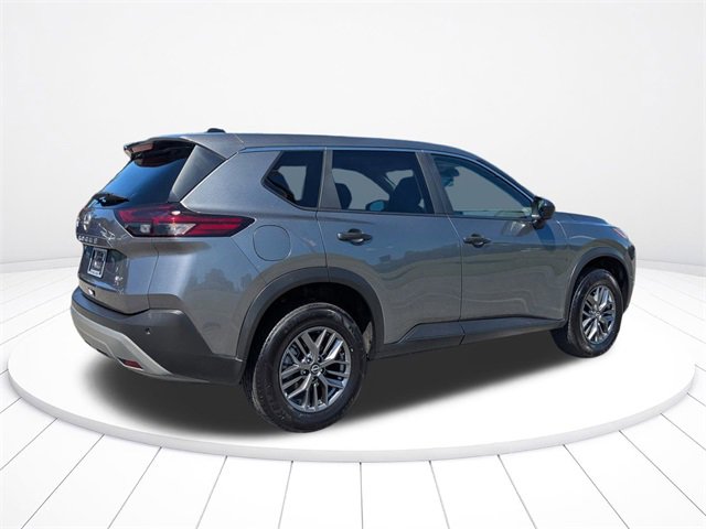 Used 2023 Nissan Rogue S image 10