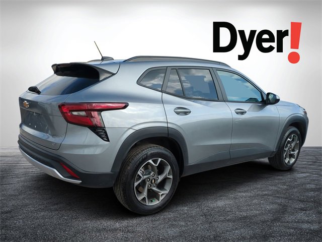 Certified 2025 Chevrolet Trax LT image 3