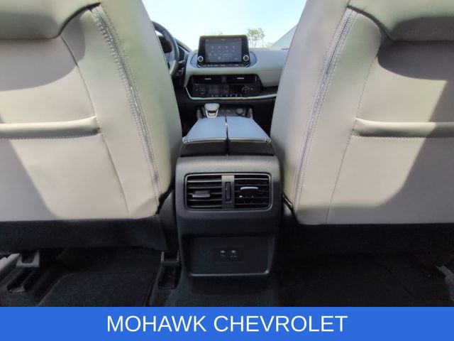 Used 2021 Nissan Rogue SV w/ Premium Package AWD/4WD image 22