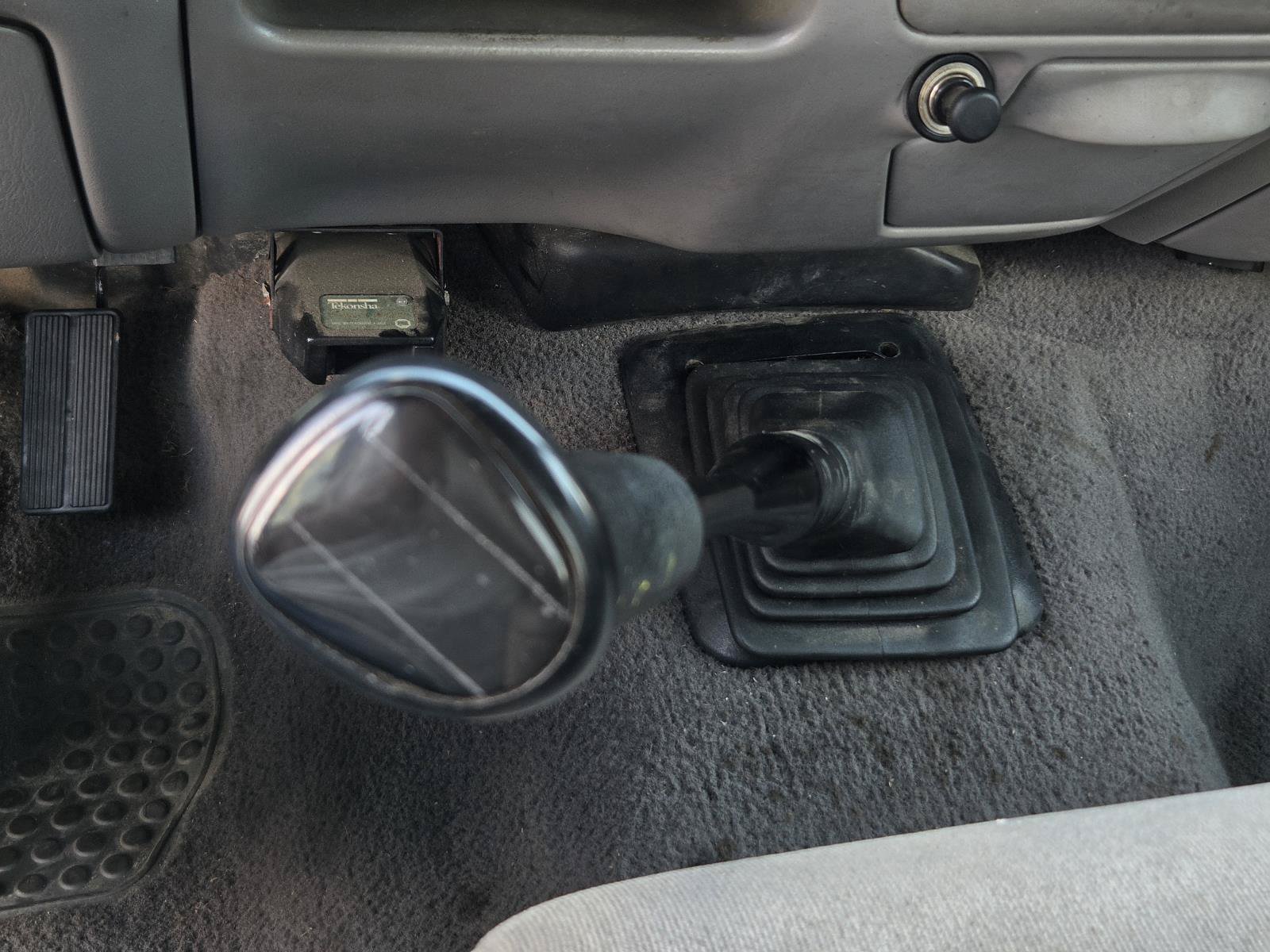 Used 2000 Ford F350 Lariat RWD image 18